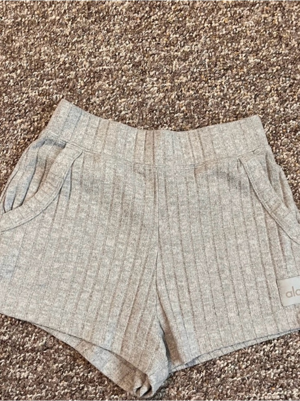 ALO Yoga Ribbed Knit Women's Shorts in Heather Gray